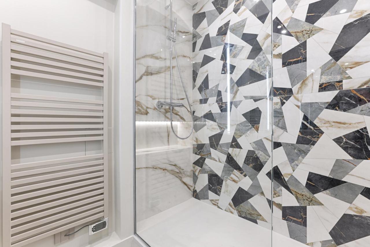 Unique Luxury Parisian Flat 2Br/6P -Champs Elysees Экстерьер фото